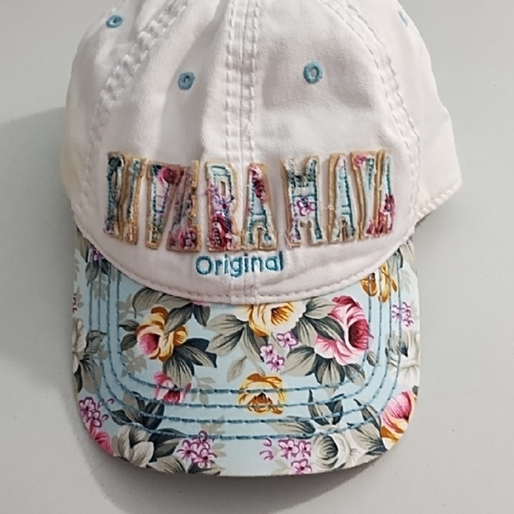 Robin Ruth White and Blue Tropical Print Hat with Adjustable Closure - Picture 1 of 11